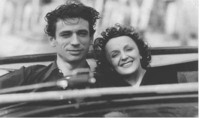 Avec Yves Montand dans le film Etoile sans lumiere (1945)